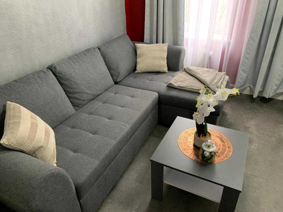 Exklusive Stadtwohnung Am Elbradweg: Best-Preis-Fewo Rathausblick 1 Fuer Max. 3 Pers. Inkl. Wlan, Prime Video & Self Check-In Wittenberge Exterior photo