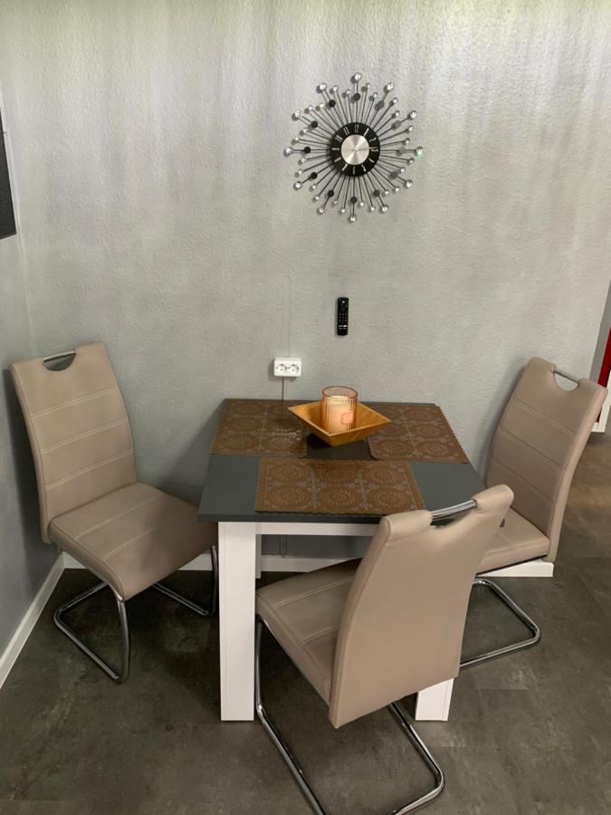 Exklusive Stadtwohnung Am Elbradweg: Best-Preis-Fewo Rathausblick 1 Fuer Max. 3 Pers. Inkl. Wlan, Prime Video & Self Check-In Wittenberge Exterior photo